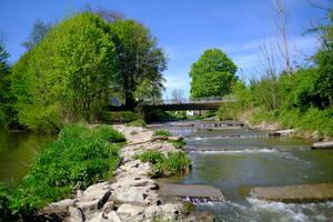 Bild vergr&ouml;&szlig;ern: Fischtreppe im Flutkanal am Grünzug an der Paar