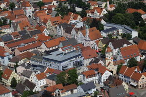 Bild vergr&ouml;&szlig;ern: Luftbild des Stadtplatzes